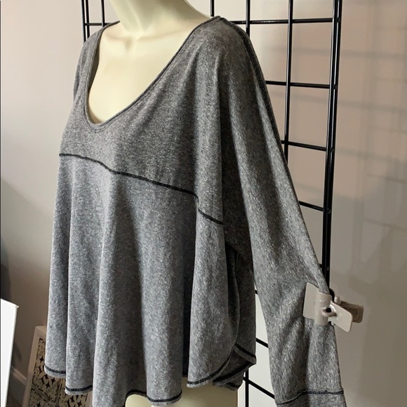 FREE PEOPLE Over Size, Cropped Long Sleeve Top EC - Picture 2 of 7